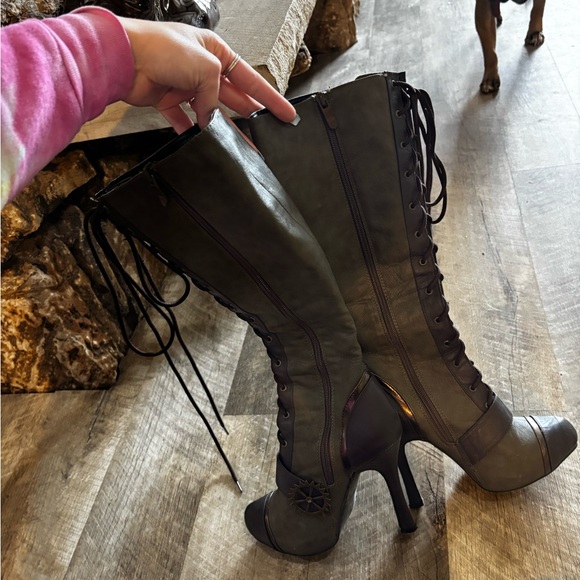 Ellie Dark Green Lace-Up Heeled Boots - Picture 9 of 10